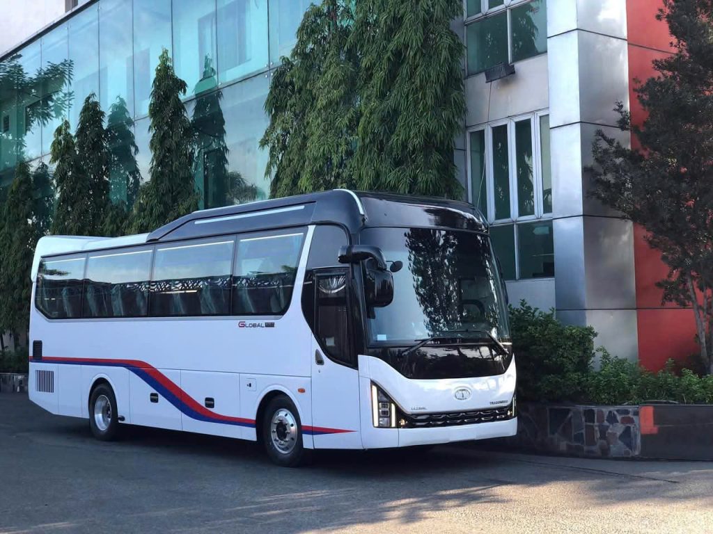 Xe Universe 29 Chỗ Bóng Hơi